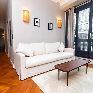 Center Of By Prestige Paris